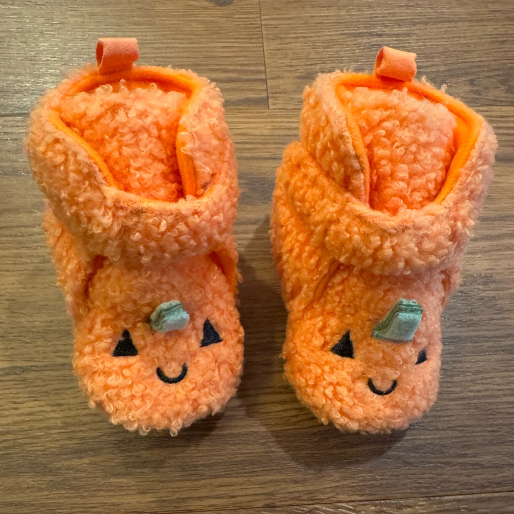 Cat and Jack Pumpkin Slippers